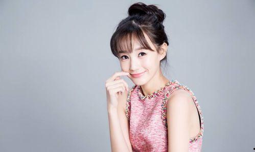 吃瓜系统文娱乐圈女主,娱乐圈女主的逆袭之路