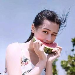 热门吃瓜头像图片高清女,高清女生吃瓜头像大赏