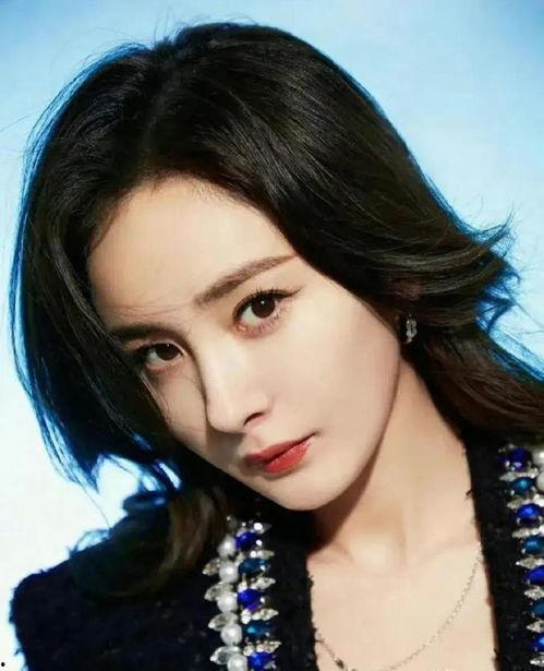 娱乐圈吃瓜笑死的女明星,盘点那些让人捧腹的女明星吃瓜瞬间