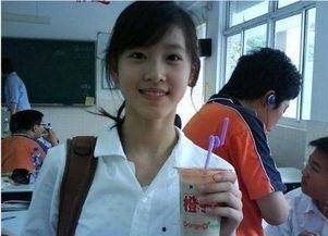 明星网红插队图片高清,高清图片揭示现场瞬间